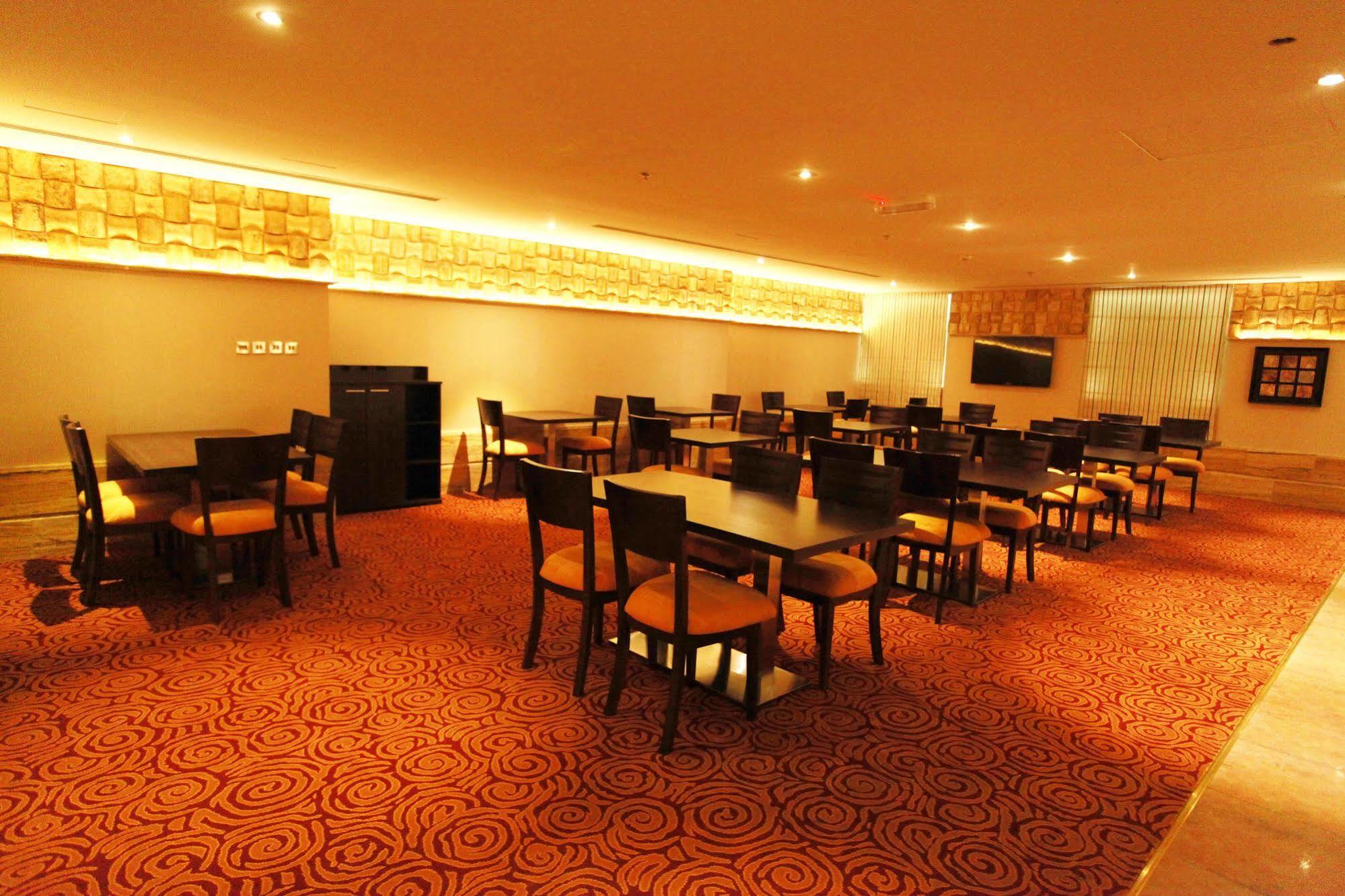金色海滨酒店 多哈 外观 照片
